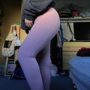 Athletic pocket leggings
